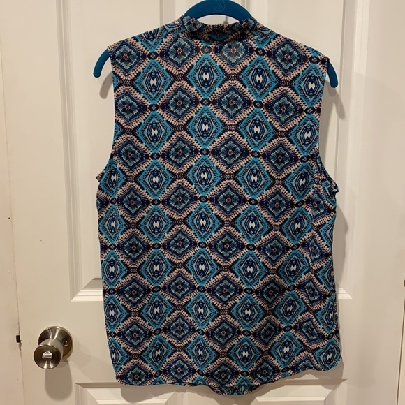 The Limited Printed Silky Sleeveless Blouse - Picture 6 of 9